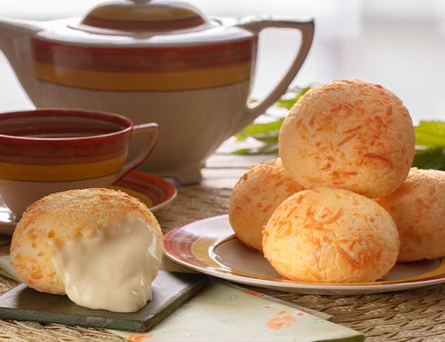 Pão de Queijo Parmesão Recheado com Requeijão 95g